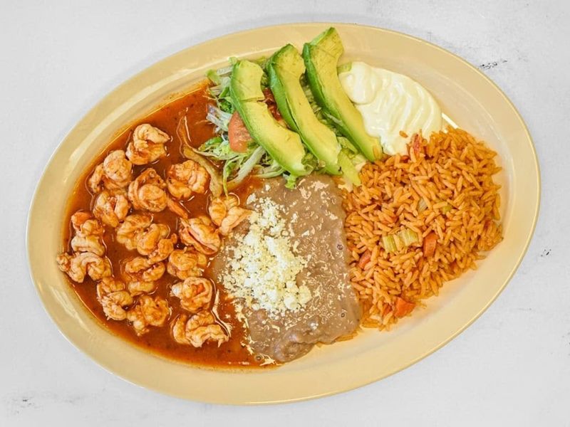 Los Gallitos food