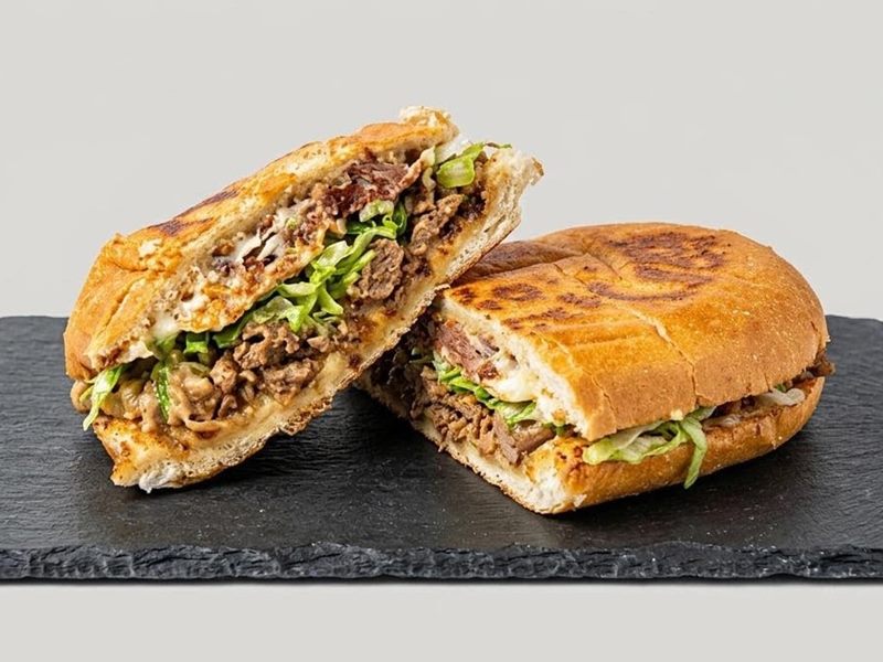 Los Gallitos food